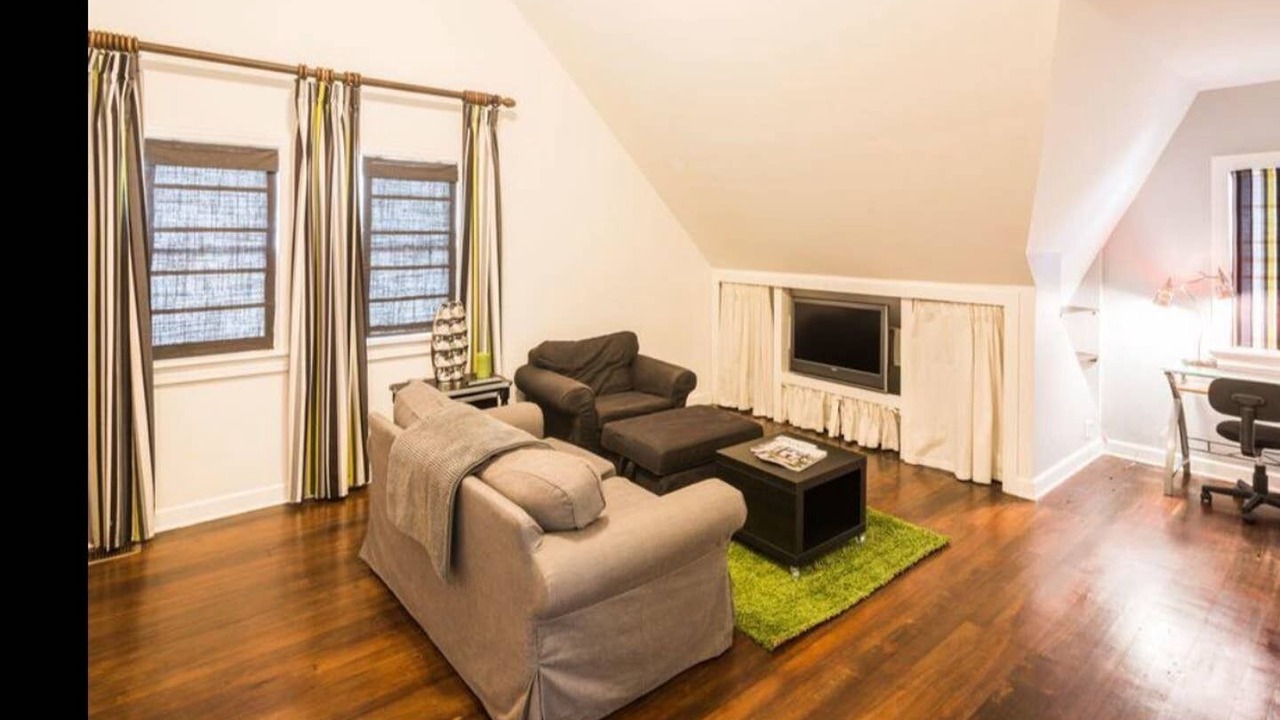 Photo of Livingroom in Melrose