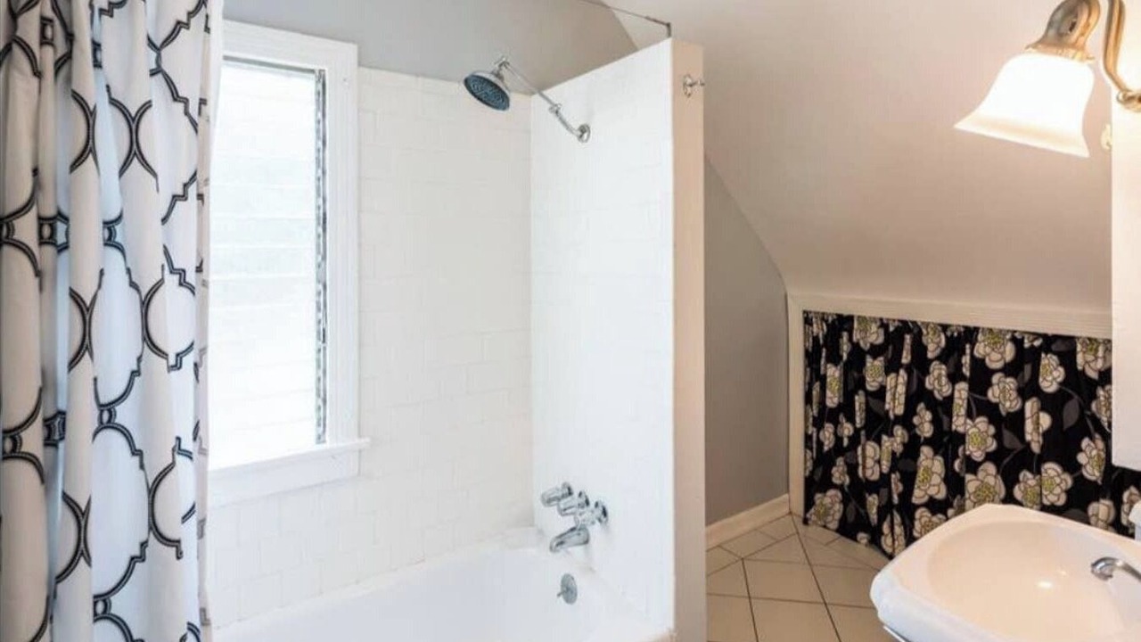 Photo of Bathroom in Melrose