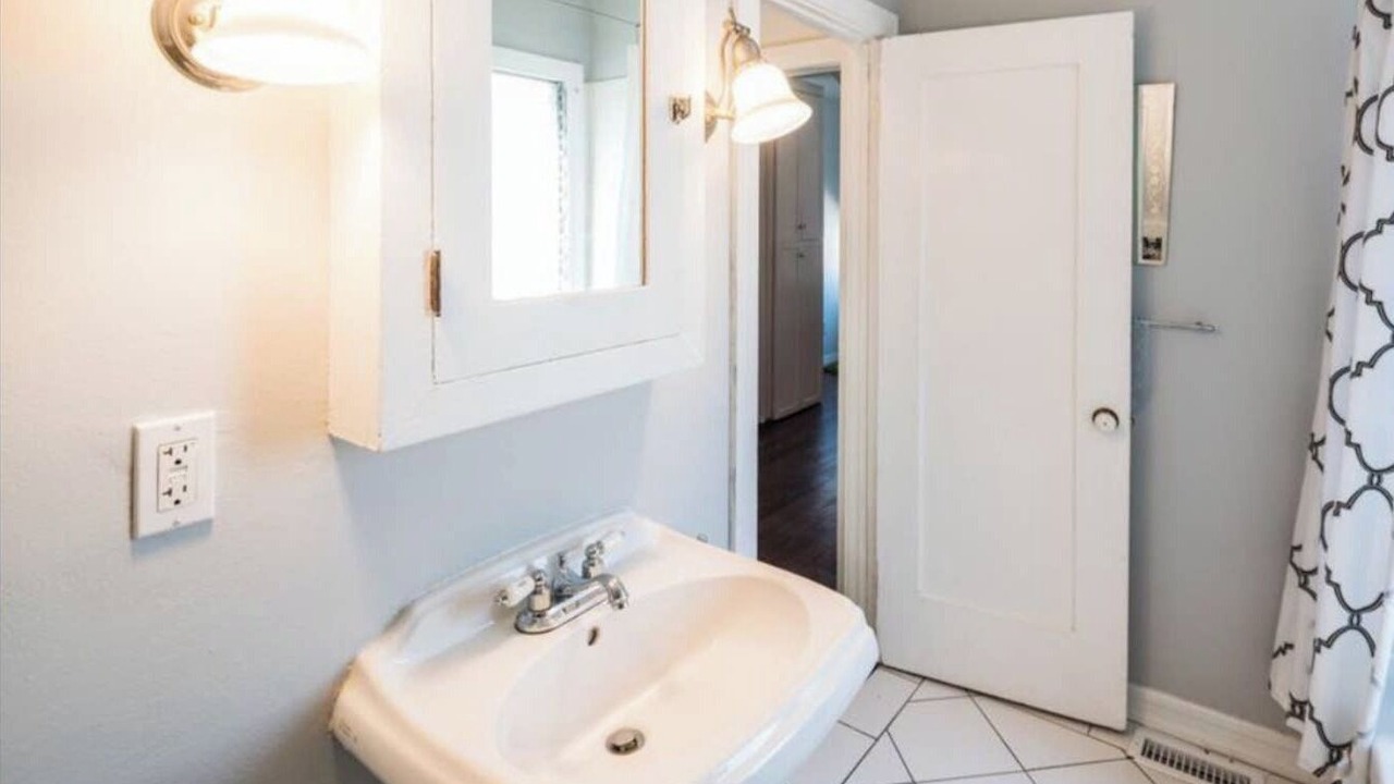 Photo of Bathroom in Melrose