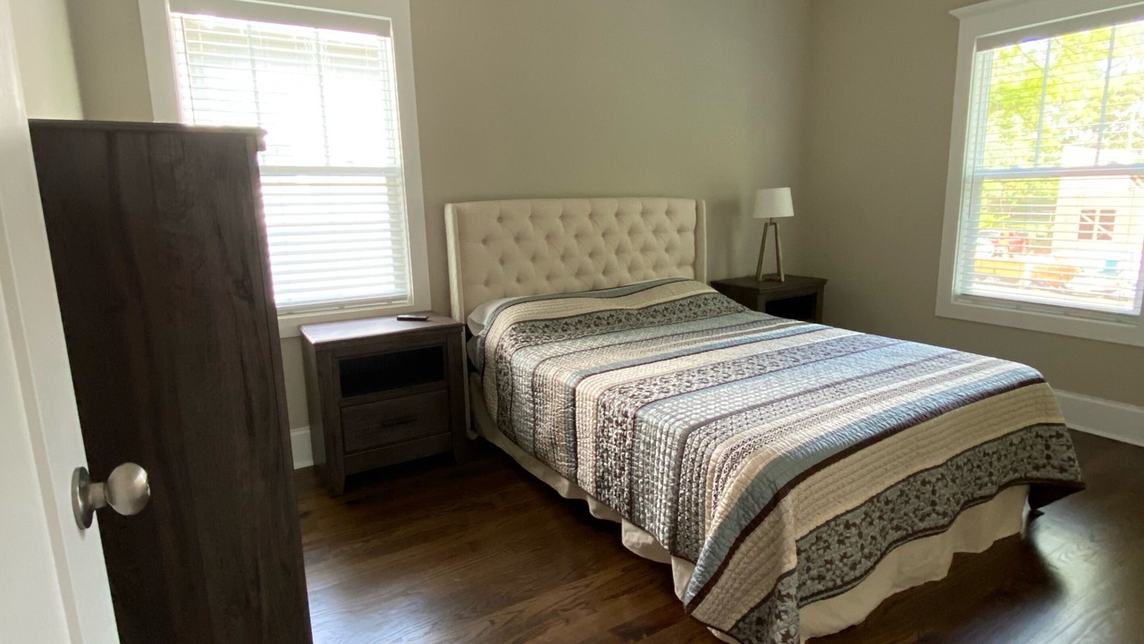Photo of Bedroom in Villa Heights
