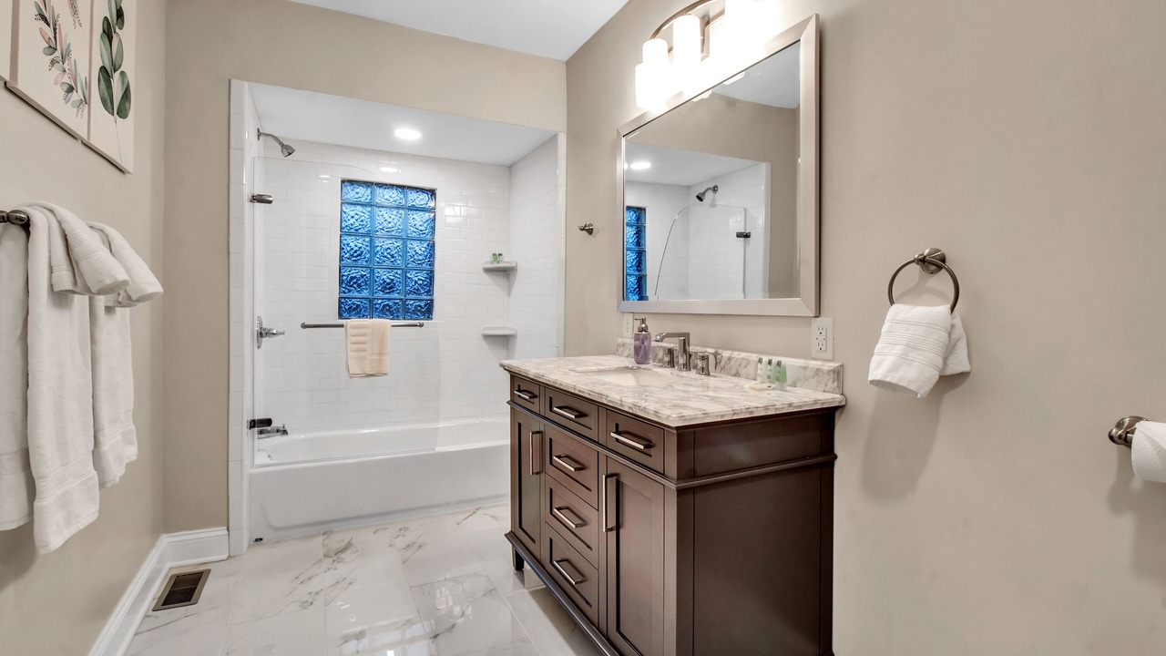 Photo of Bathroom in Front Park