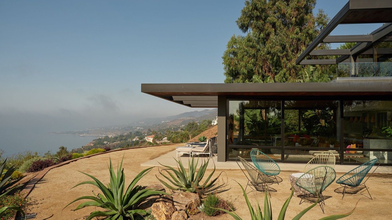 Photo of Patio Balcony in Eastern Malibu