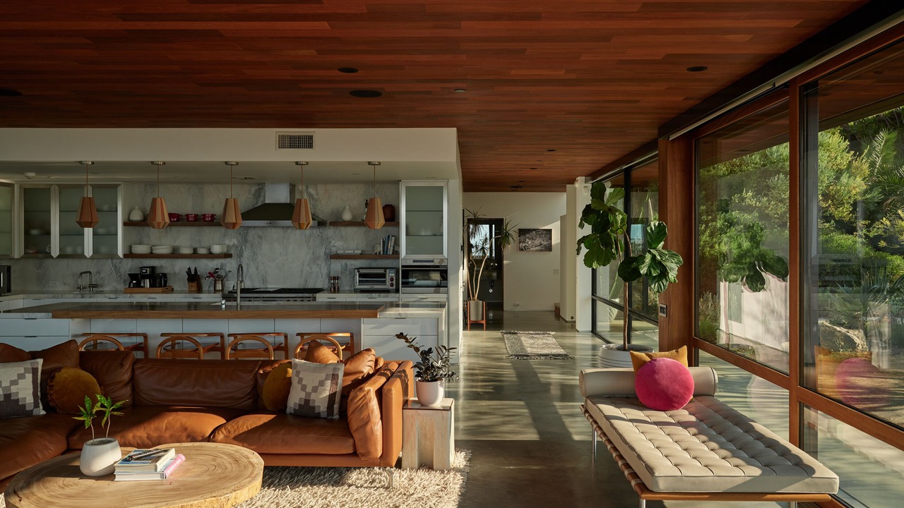 Photo of Livingroom in Eastern Malibu