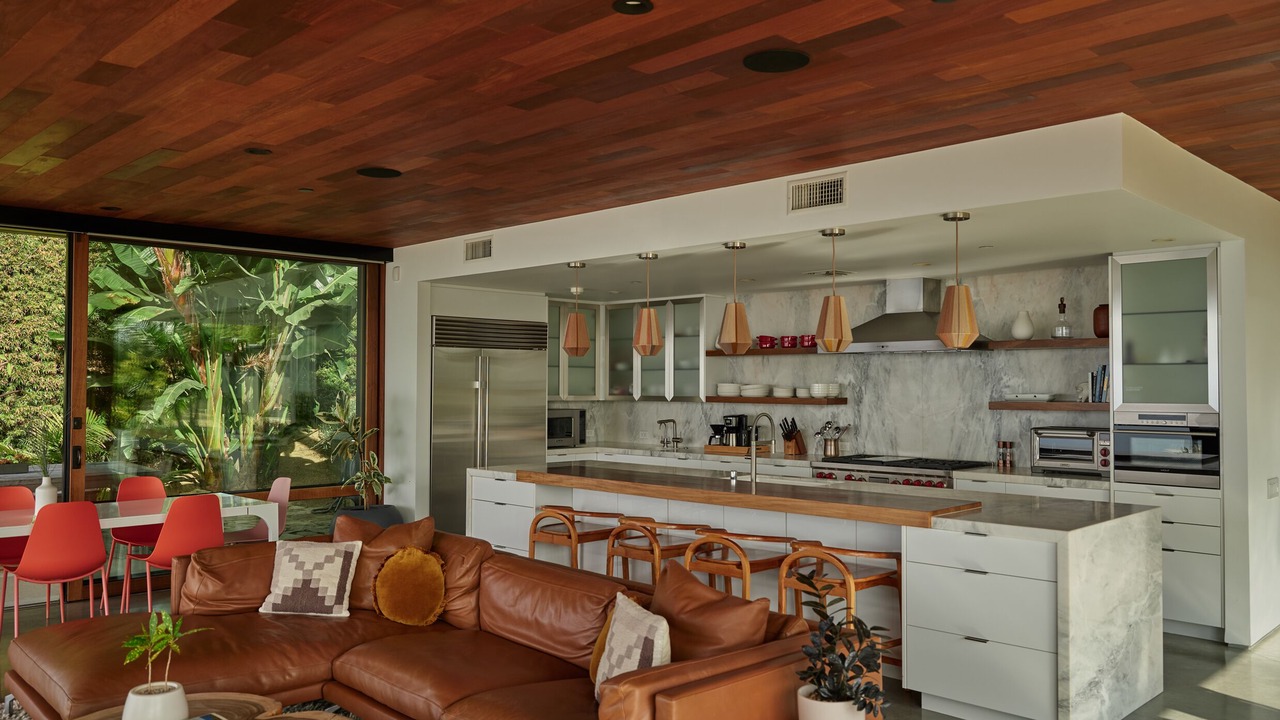 Photo of Livingroom in Eastern Malibu