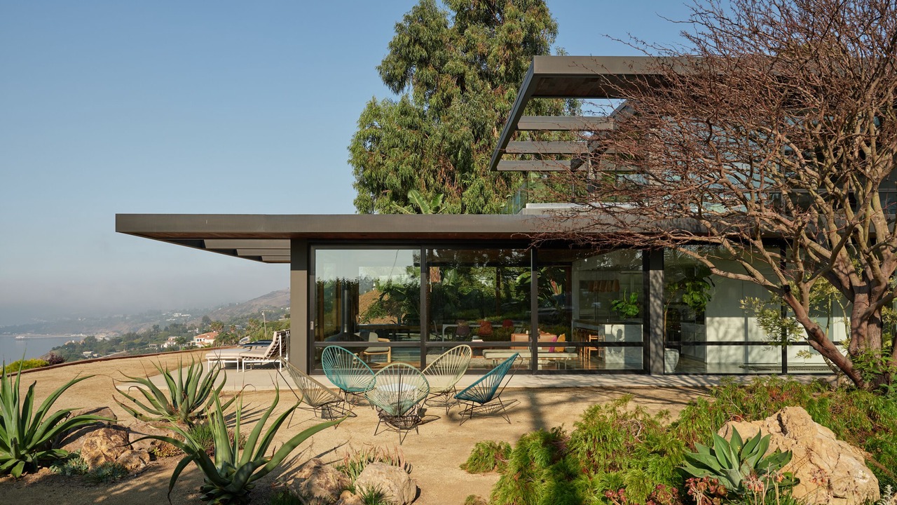 Photo of Patio Balcony in Eastern Malibu