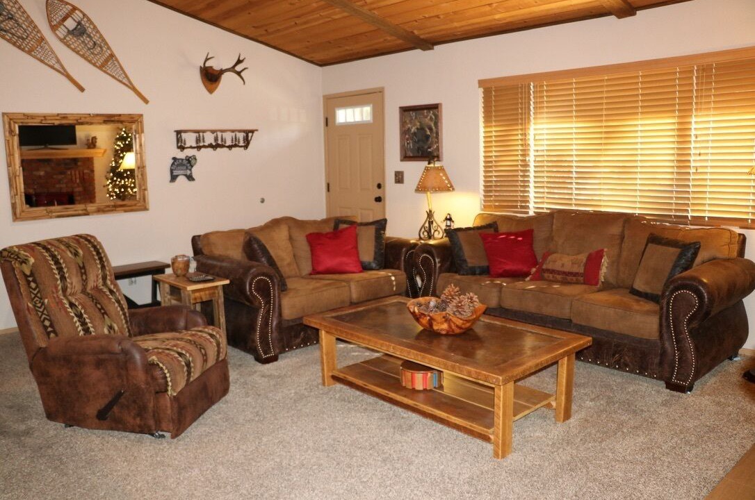 Photo of Livingroom in Eagle Mountain Estates