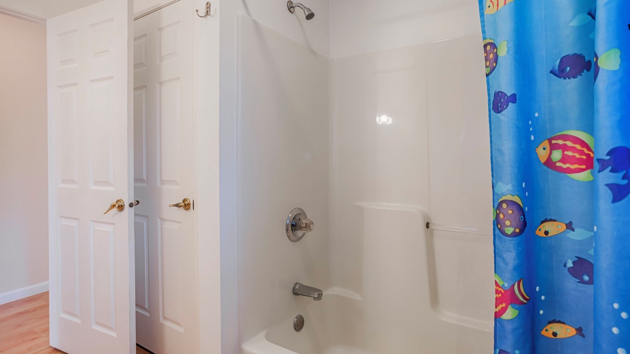 Photo of Bathroom in Valois