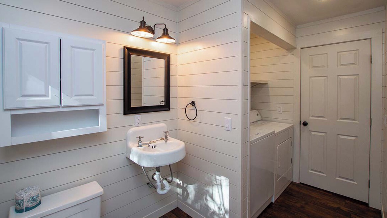 Photo of Bathroom in Grange Landing