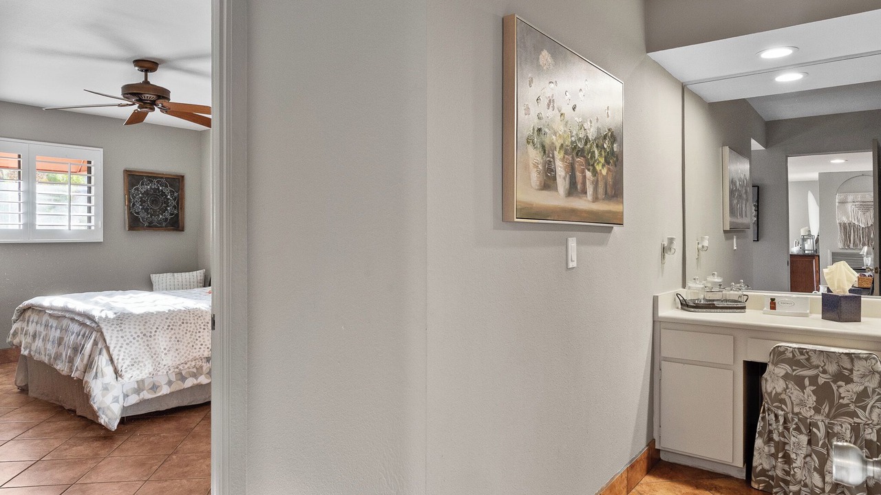 Photo of Bathroom in Canyon Corridor