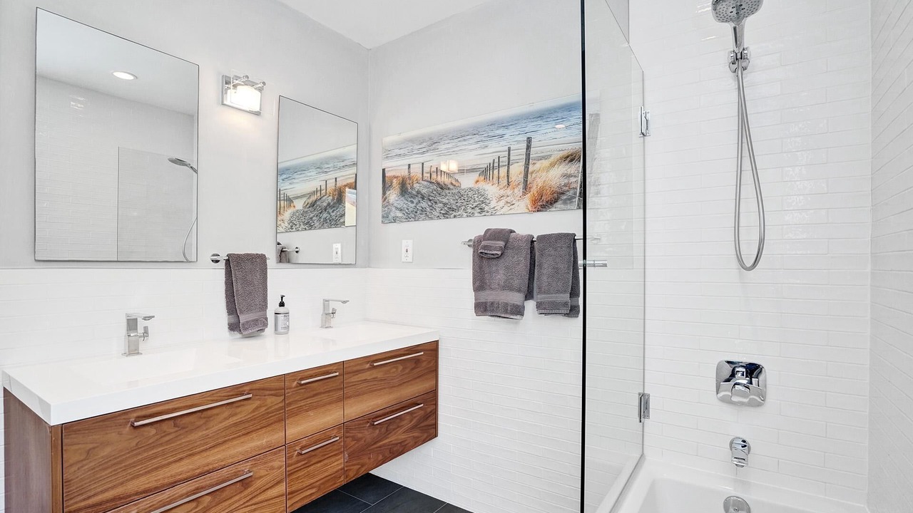 Photo of Bathroom in Victoria Park