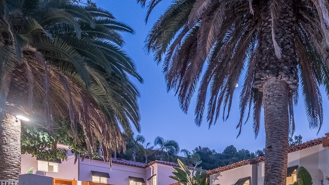 Photo of Others in Beverly Hills