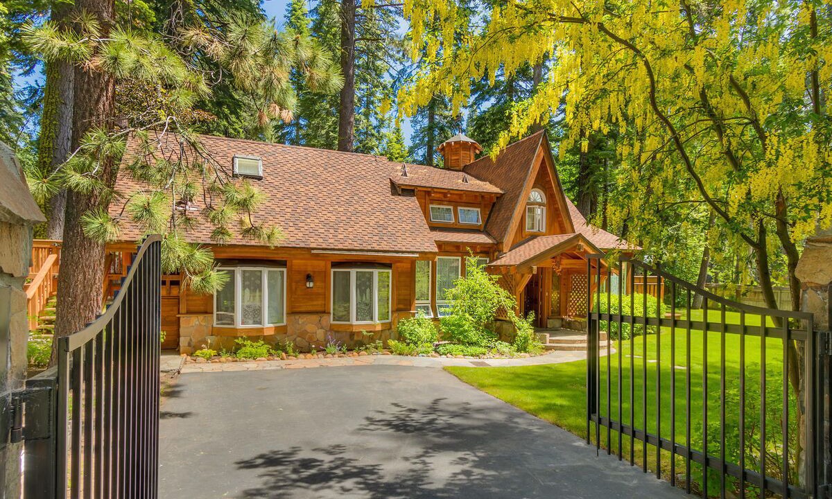 Photo of Others in Tahoe Pines