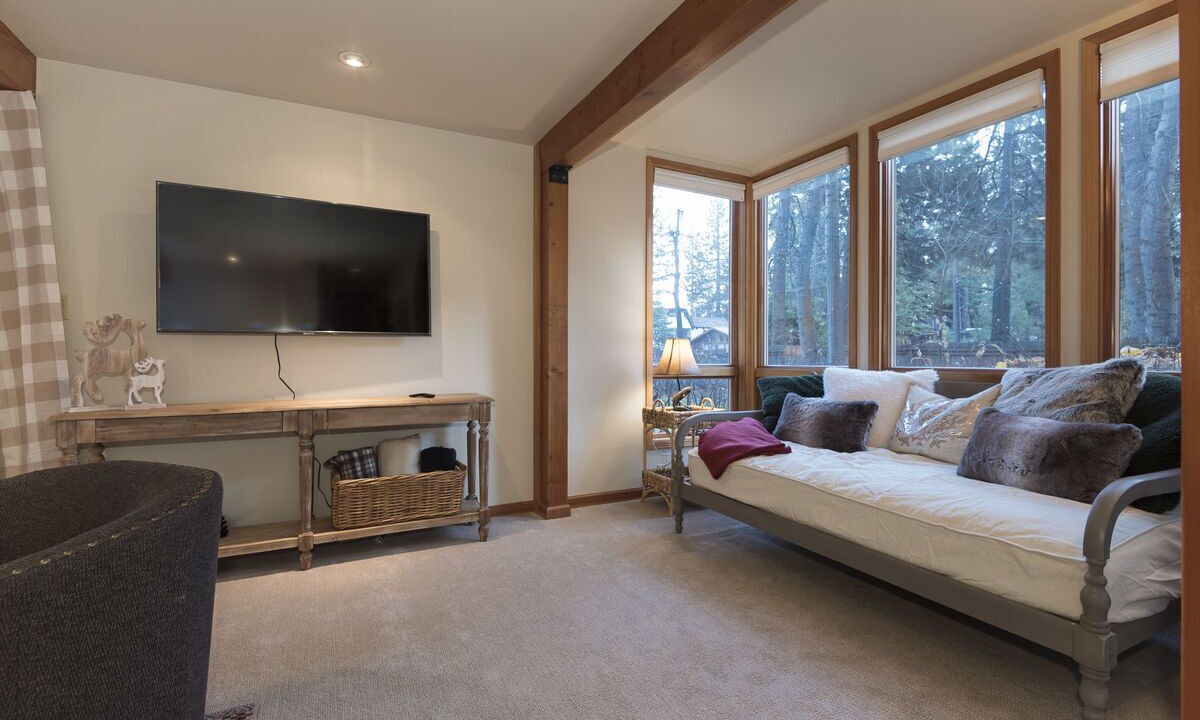 Photo of Bedroom in Tahoe Pines