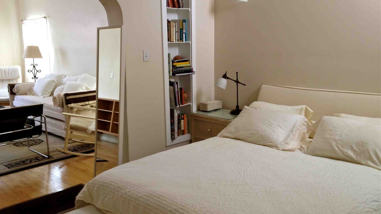 Photo of Bedroom in Fairfax District