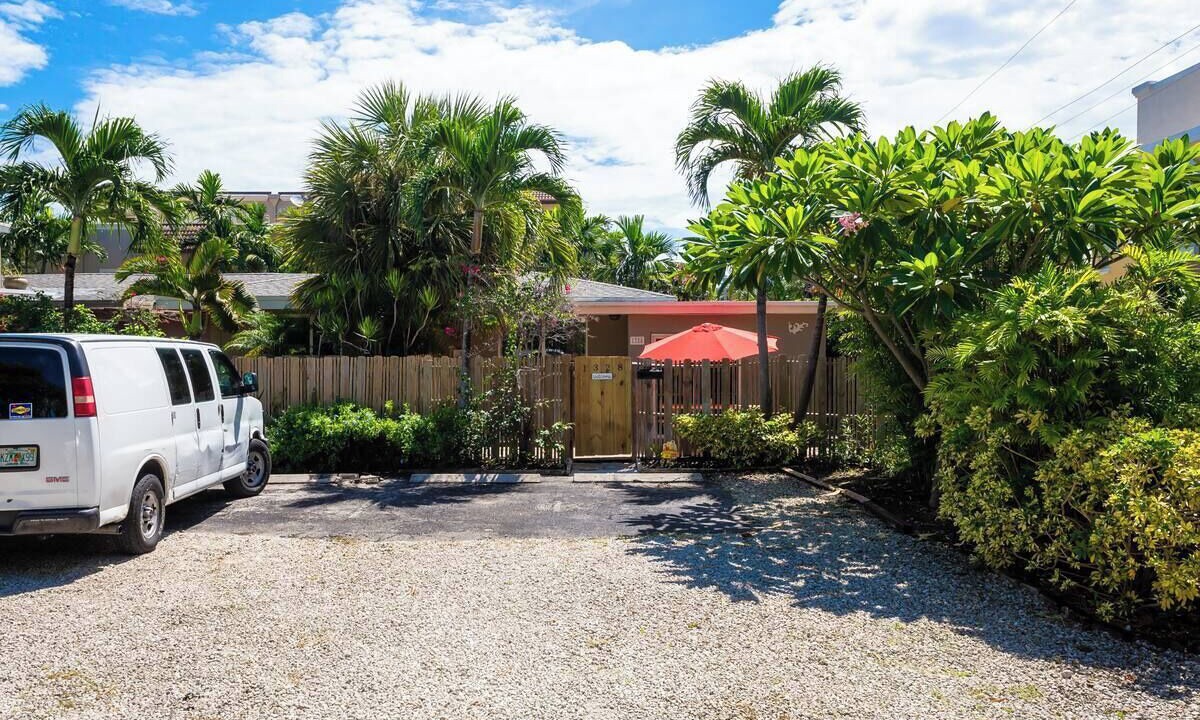 Photo of Outdoor in Coral Ridge