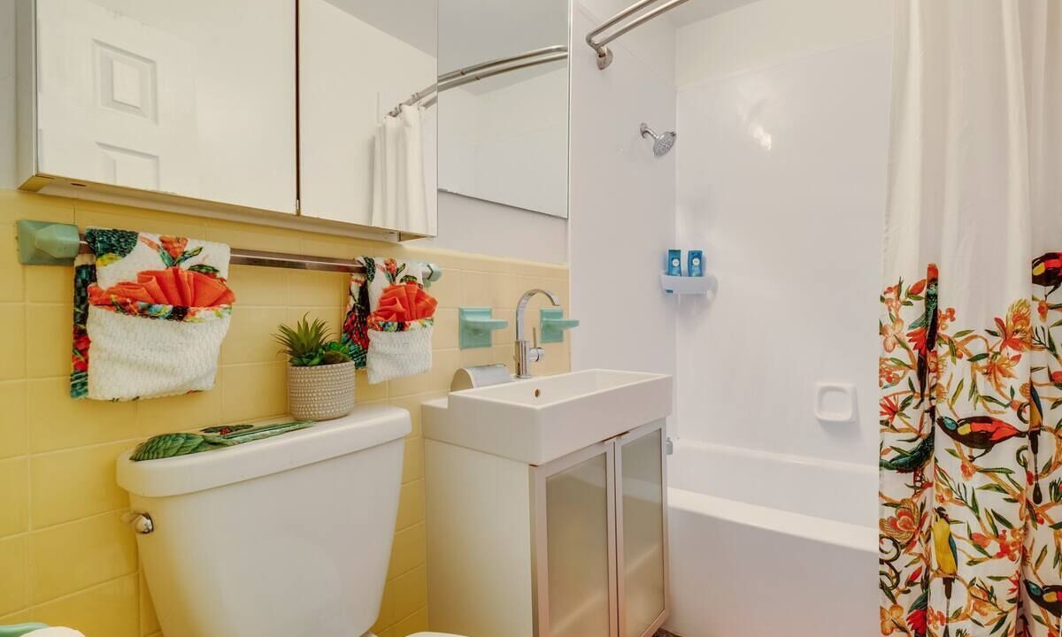 Photo of Bathroom in Coral Ridge