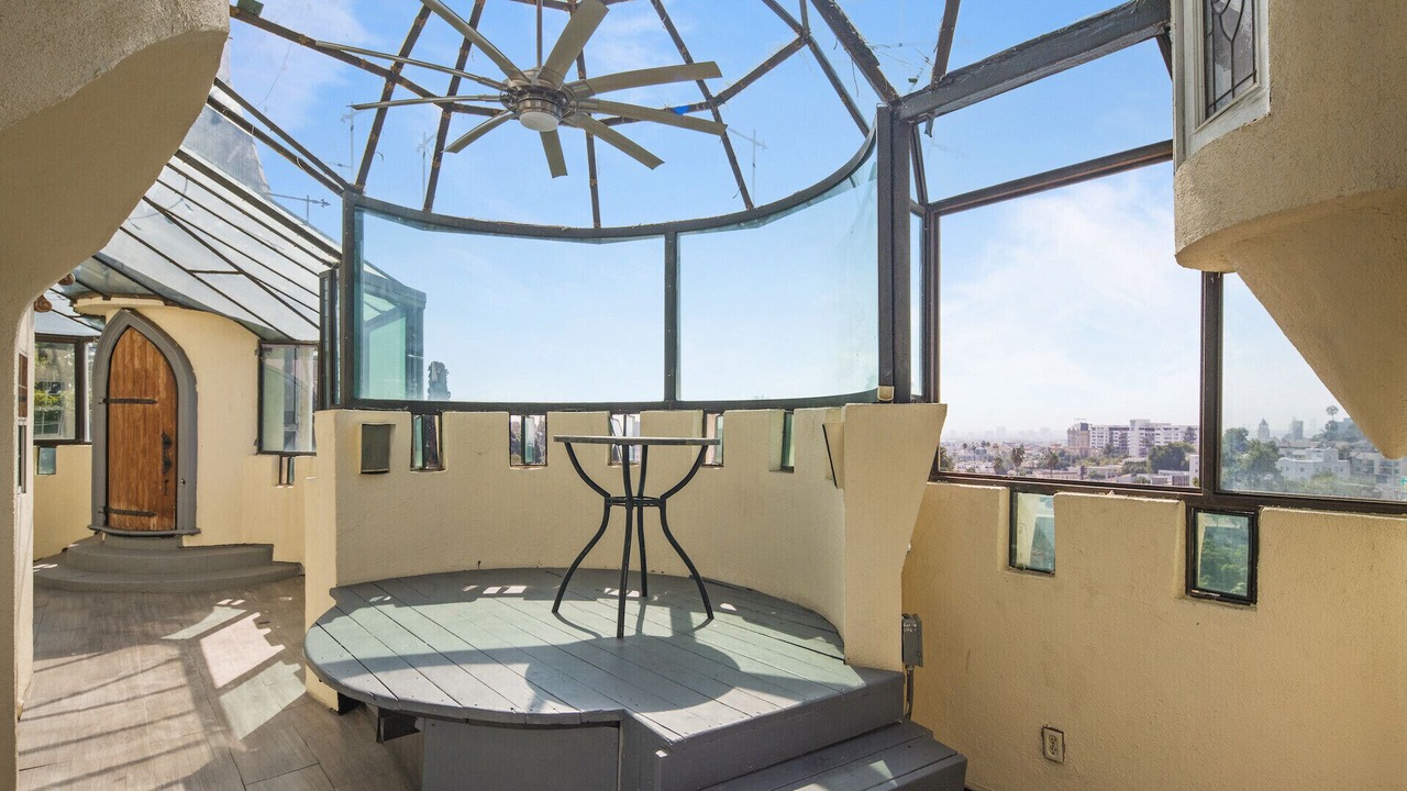 Photo of Patio Balcony in Hollywood Dell