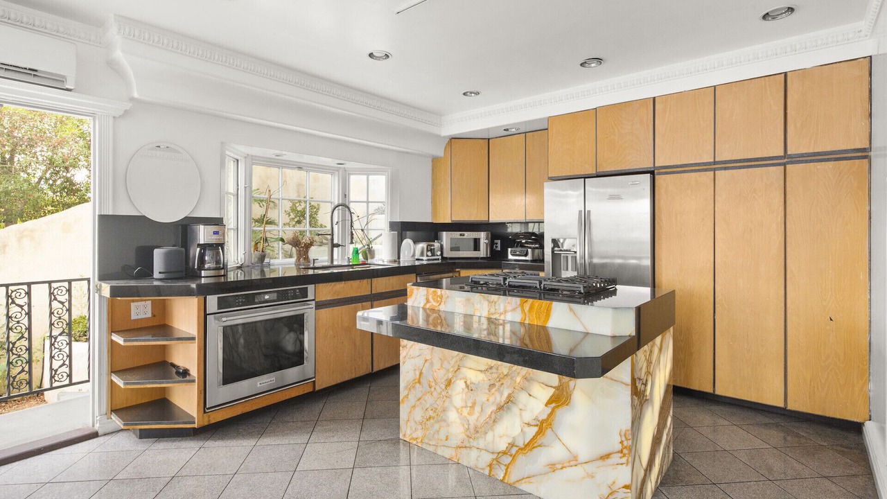 Photo of Kitchen in Hollywood Dell
