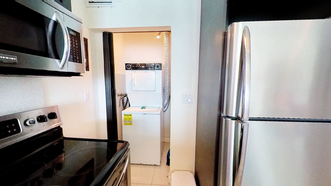 Photo of Kitchen in Mid Beach