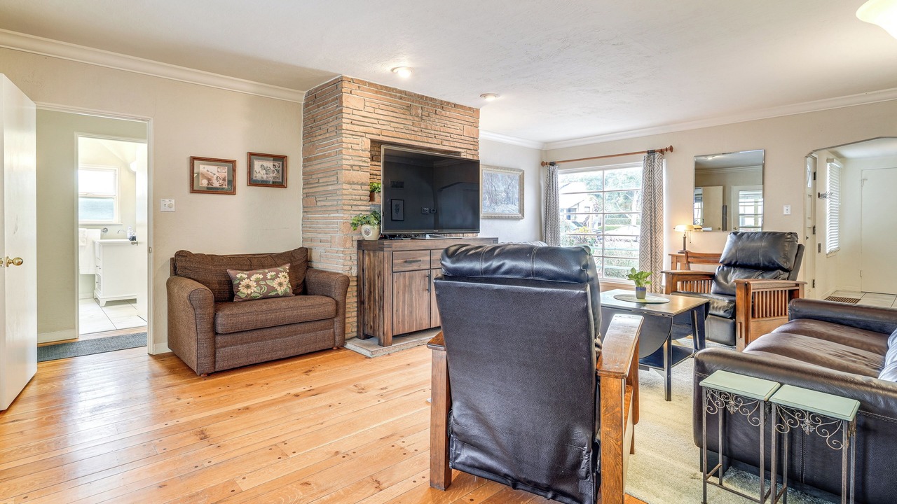 Photo of Livingroom in Heritage District