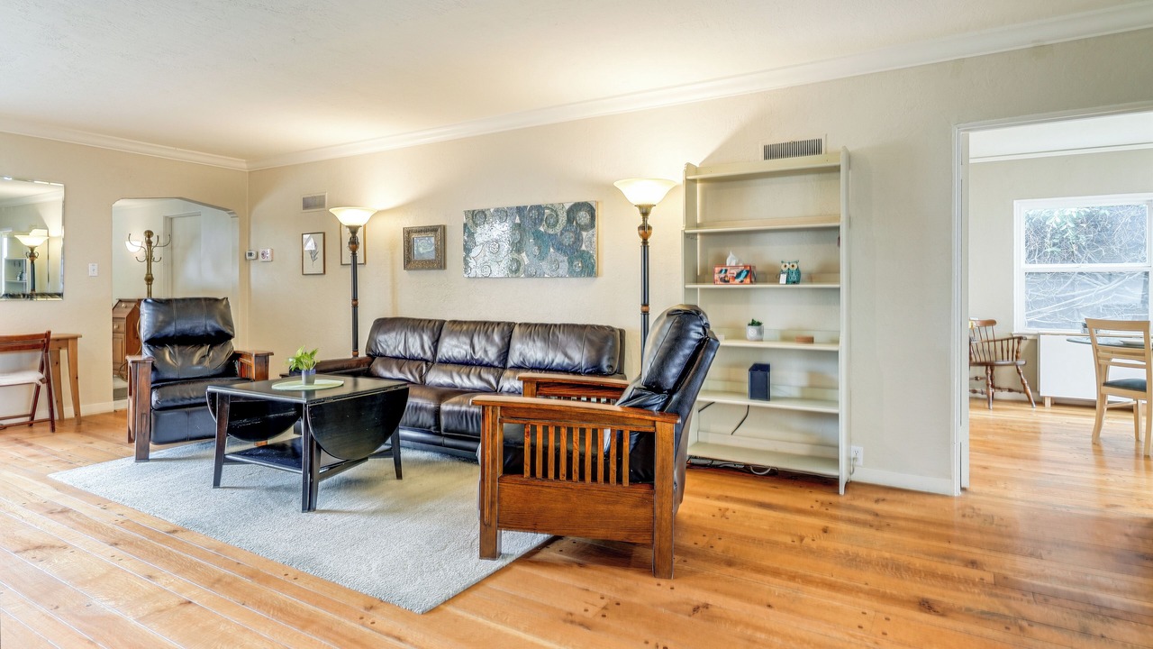 Photo of Livingroom in Heritage District