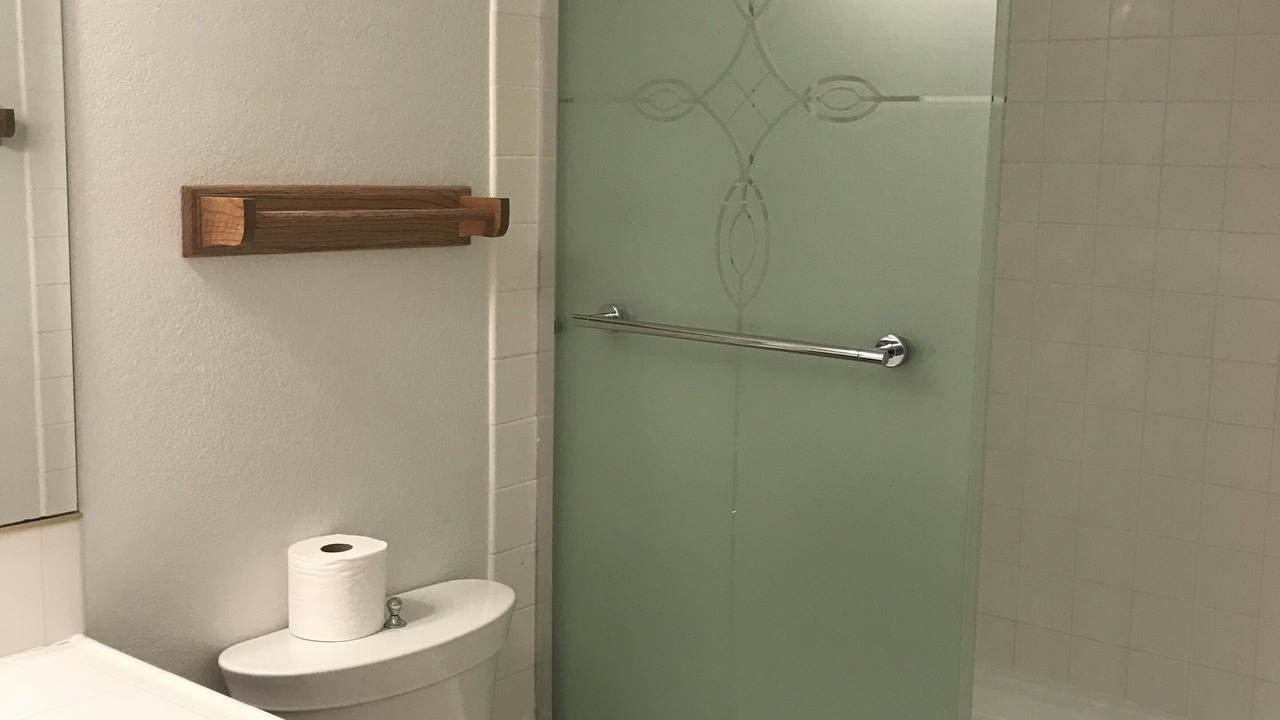 Photo of Bathroom in Pine Mountain Club
