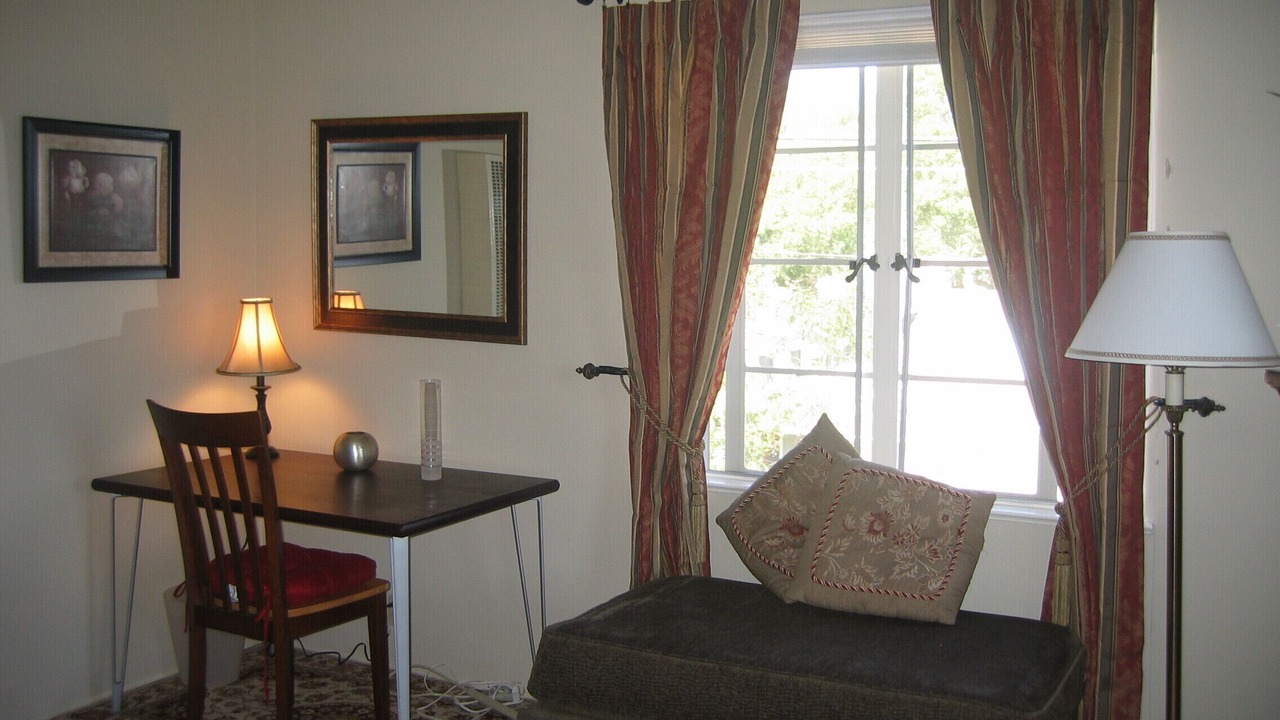 Photo of Bedroom in Pasadena