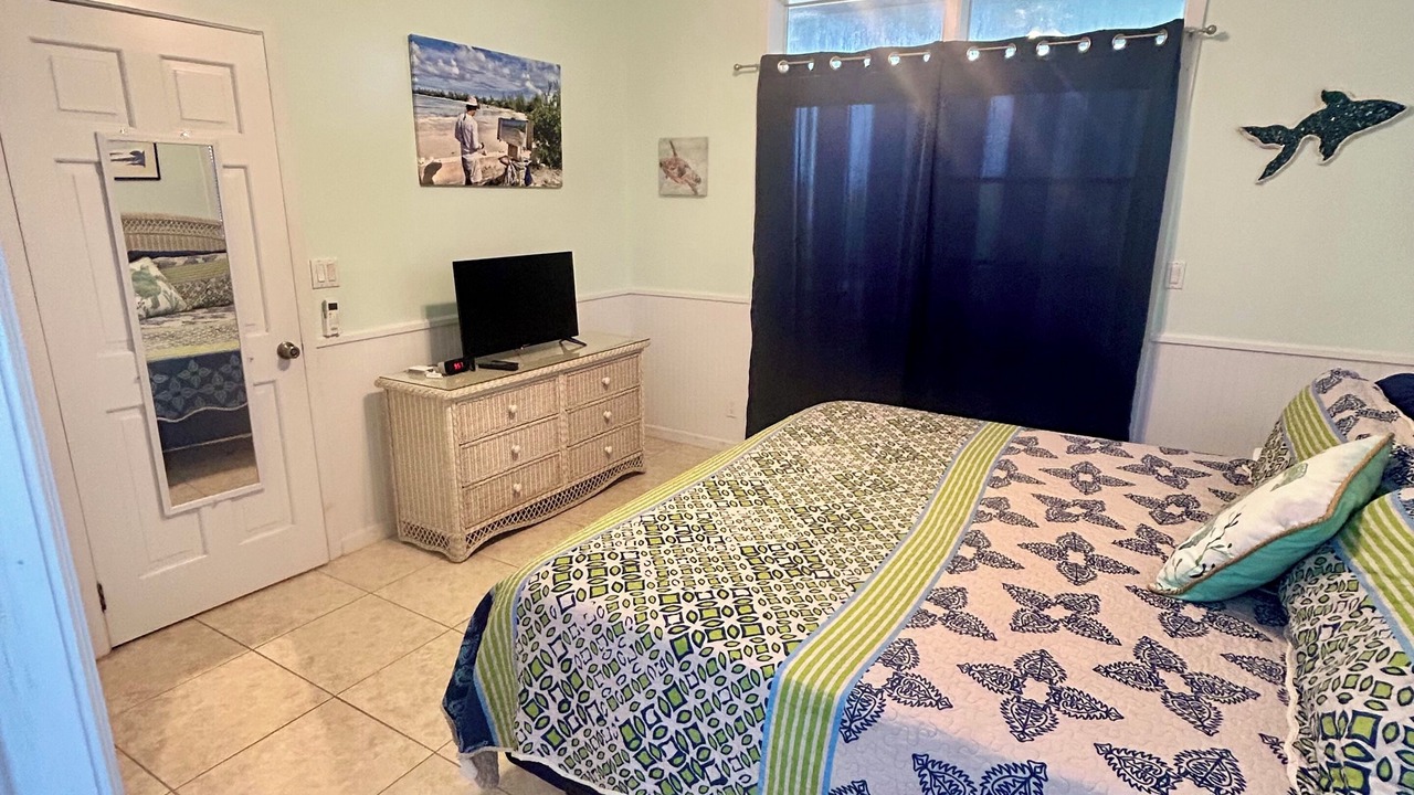 Photo of Bedroom in Green Turtle Cay