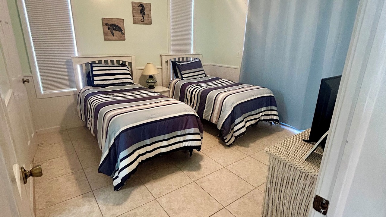 Photo of Bedroom in Green Turtle Cay