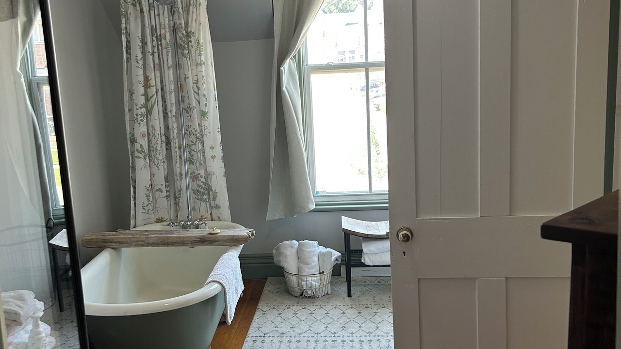 Photo of Bathroom in Orangeville