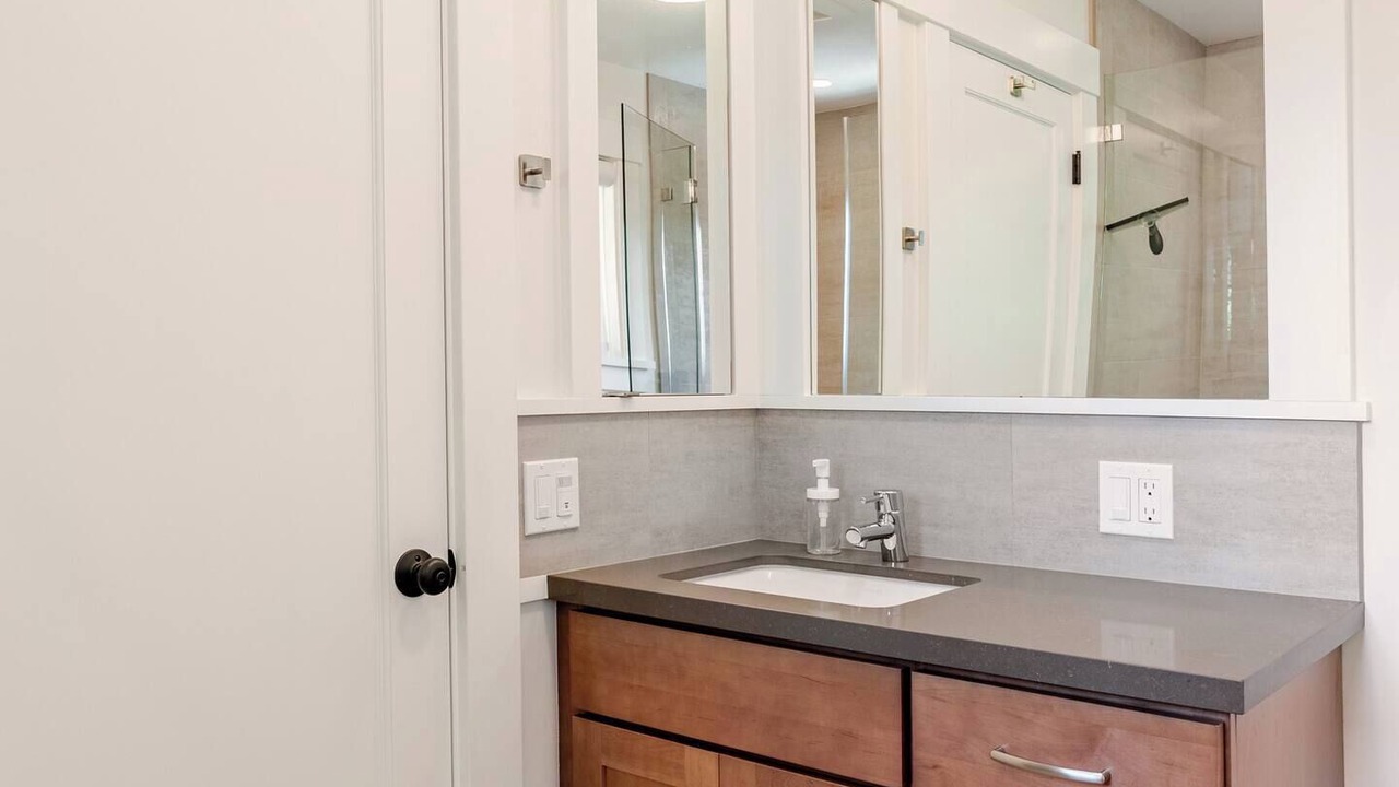 Photo of Bathroom in Rockridge