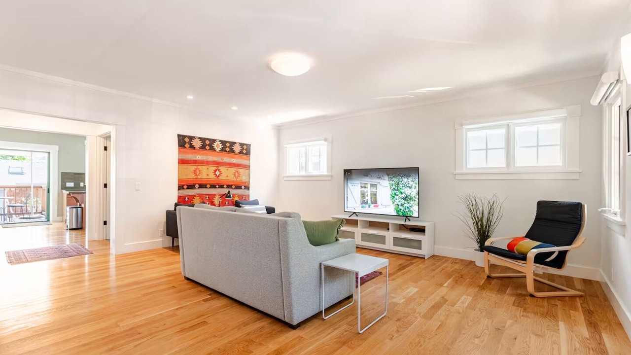 Photo of Livingroom in Rockridge