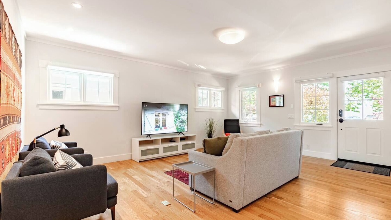 Photo of Livingroom in Rockridge