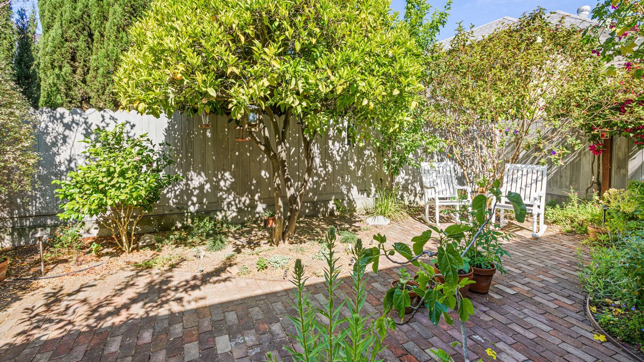 Photo of Patio Balcony in West Alameda