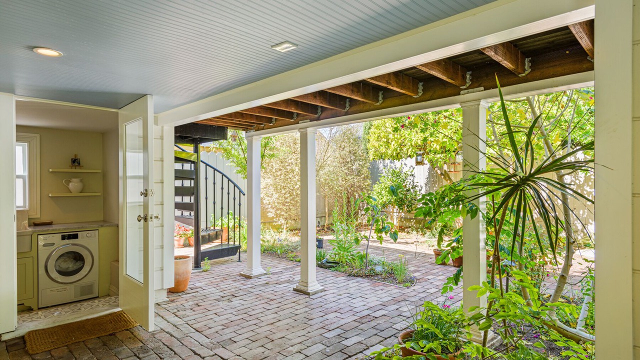 Photo of Patio Balcony in West Alameda