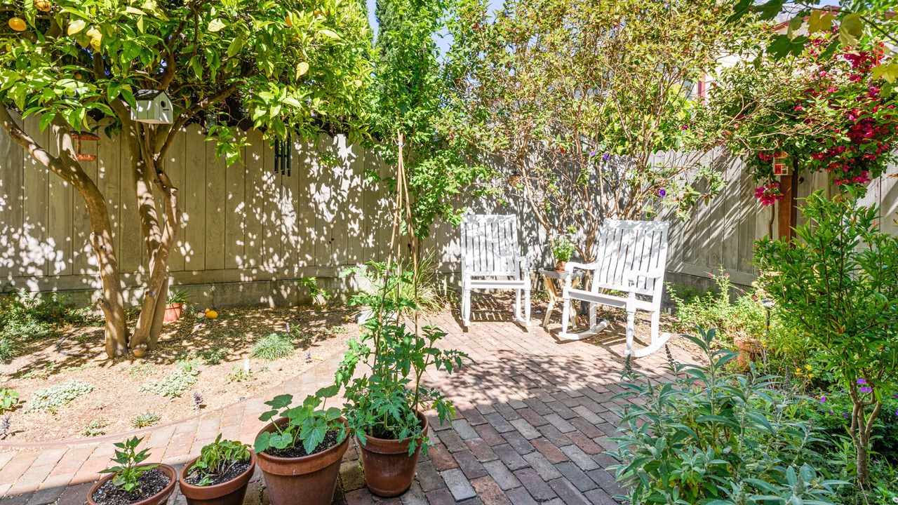 Photo of Patio Balcony in West Alameda