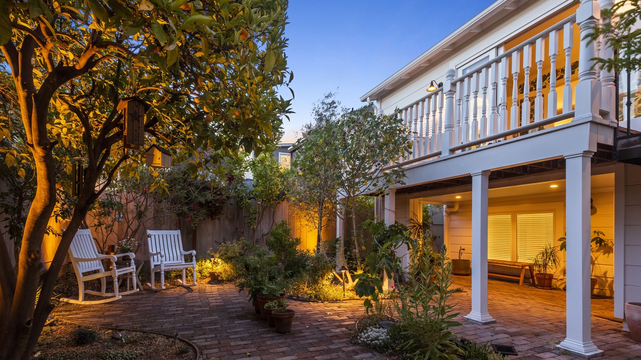 Photo of Patio Balcony in West Alameda