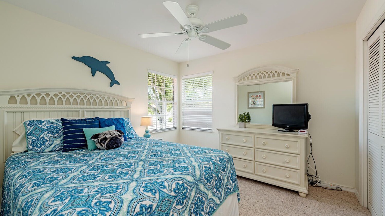 Photo of Bedroom in Crown Pointe