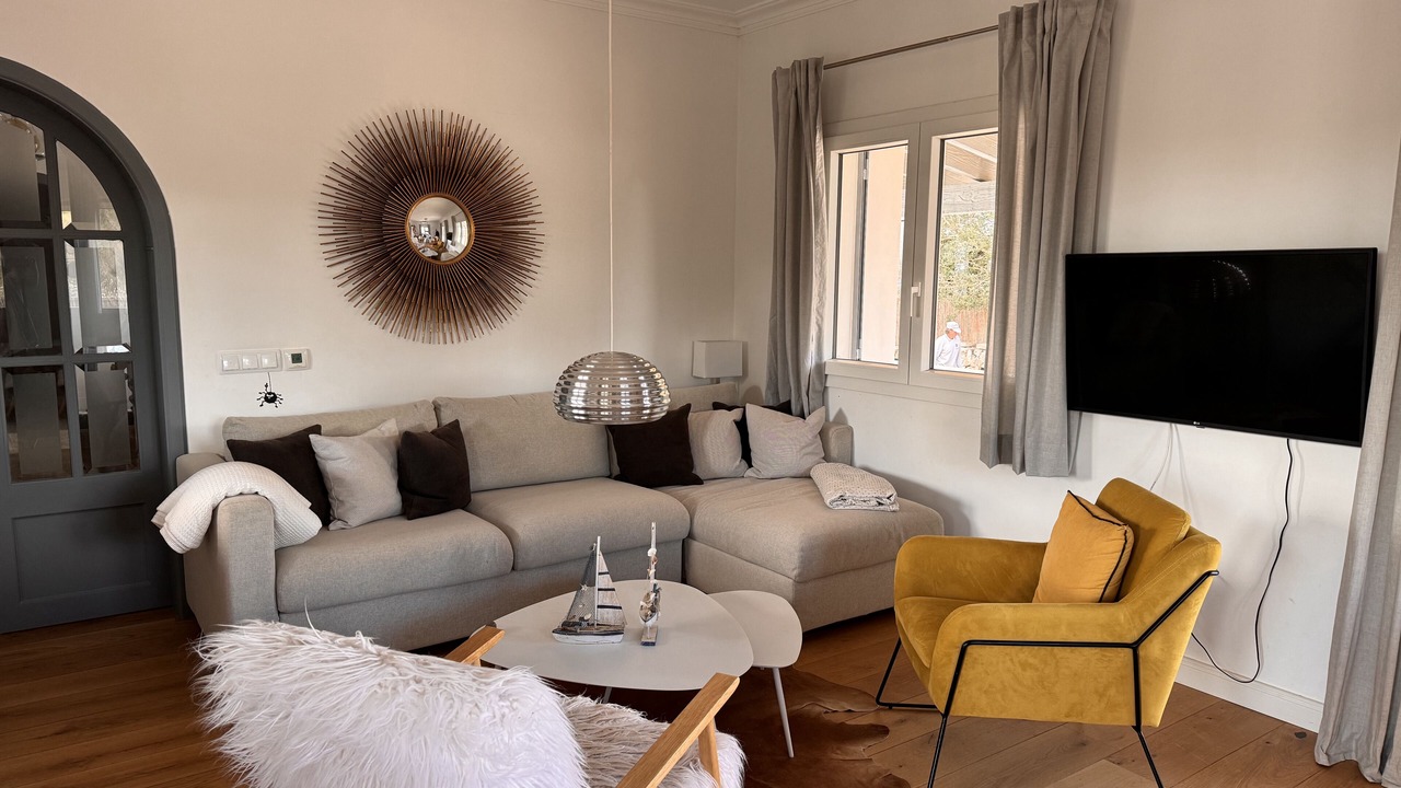 Photo of Livingroom in Cala Llombards