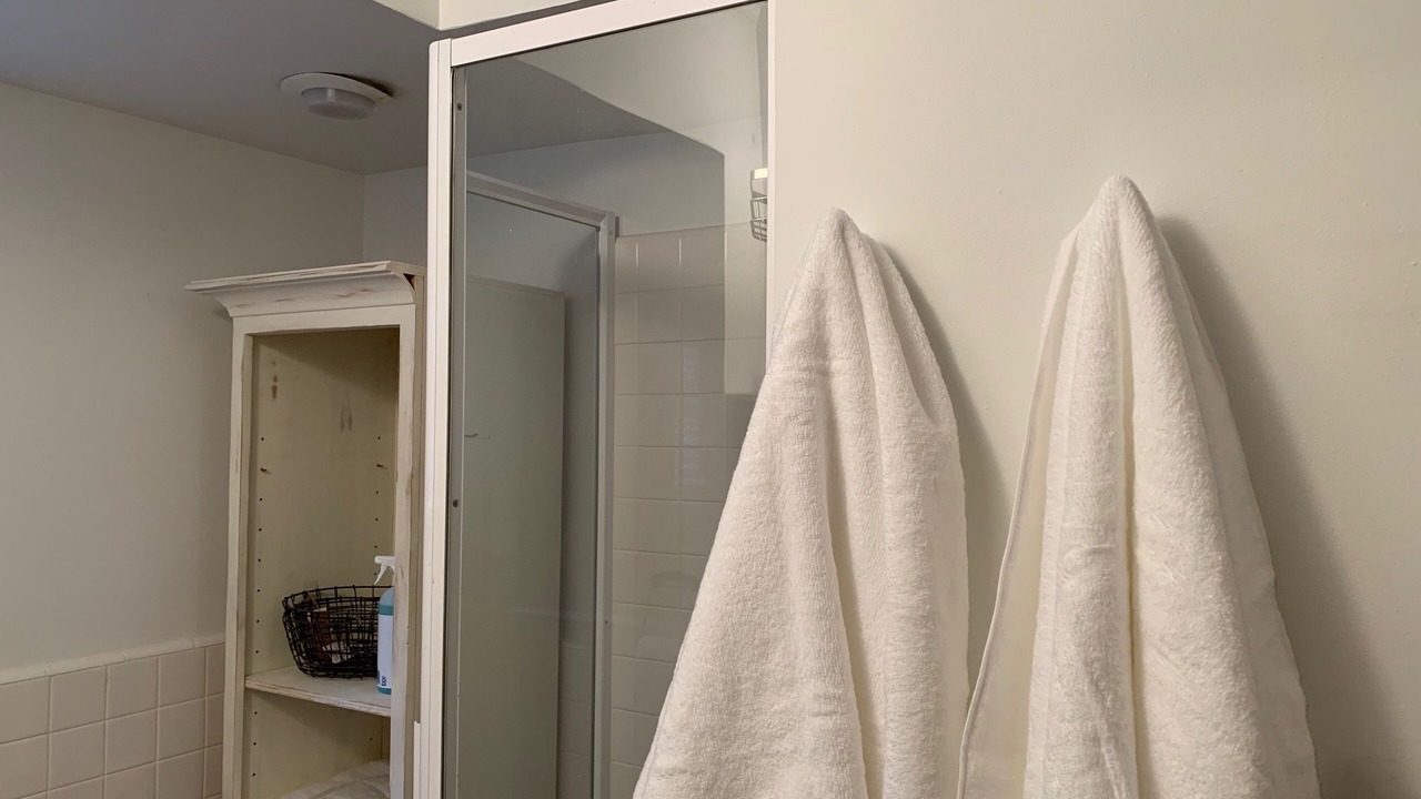 Photo of Bathroom in Green Valley Lake