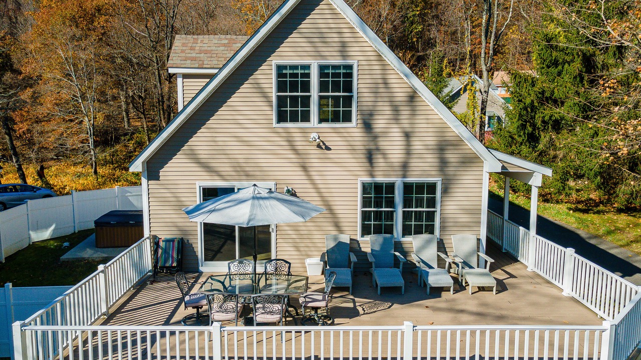 Photo of Outdoor in Holmes