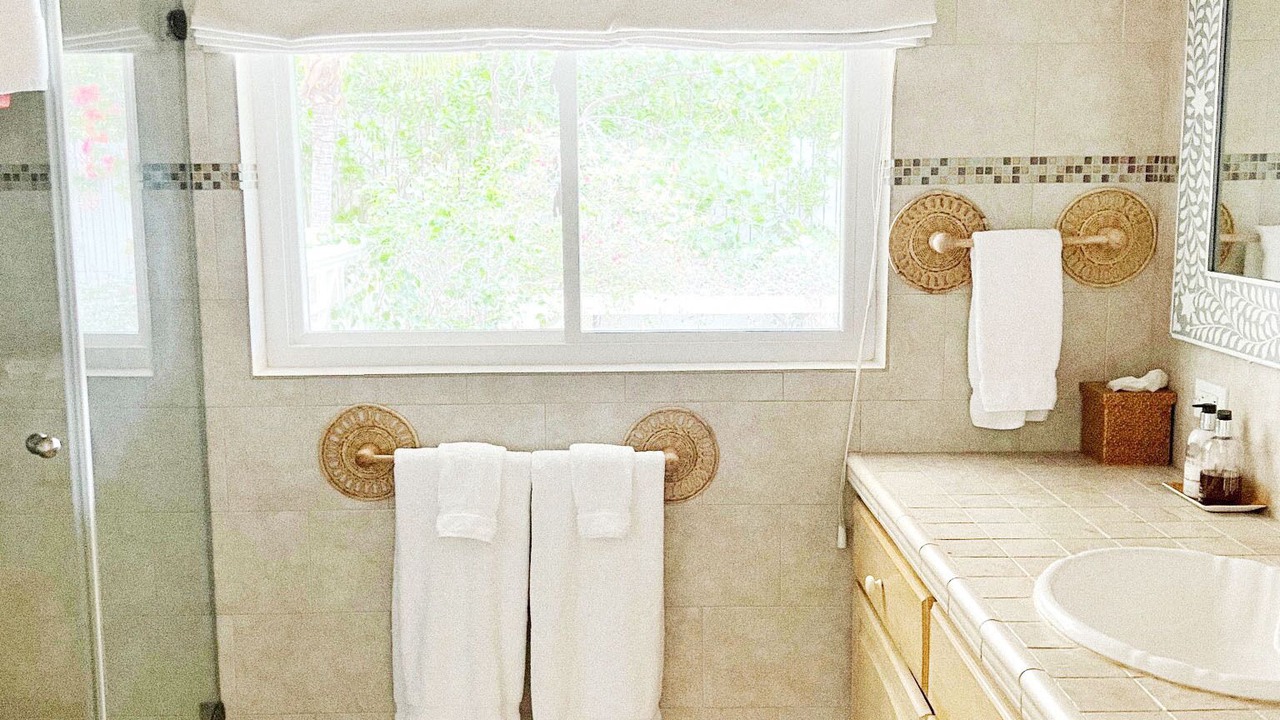 Photo of Bathroom in Dunmore Town