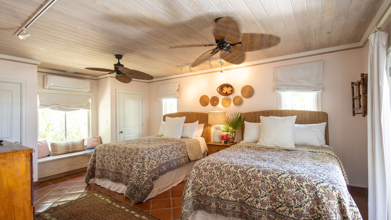 Photo of Bedroom in Dunmore Town