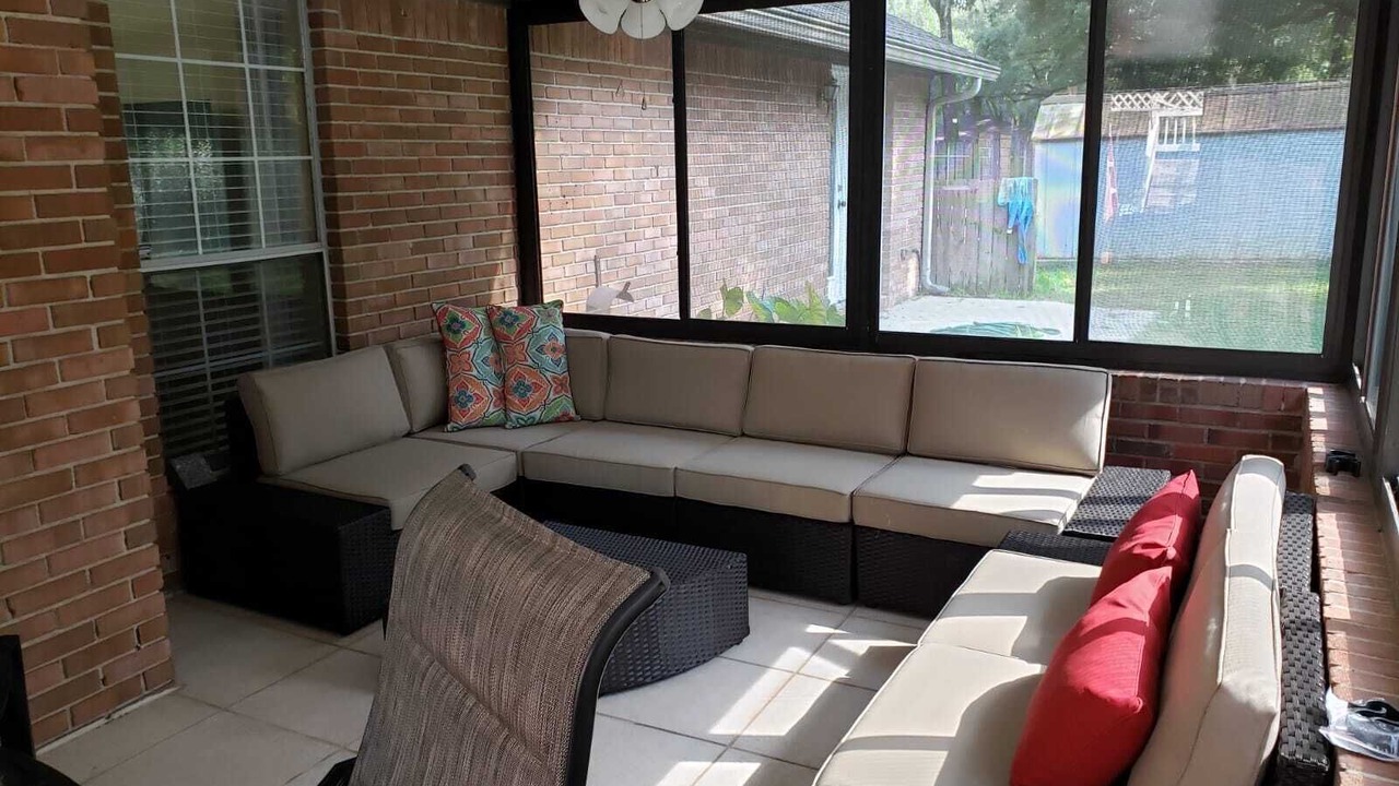Photo of Livingroom in North Northwest Pensacola