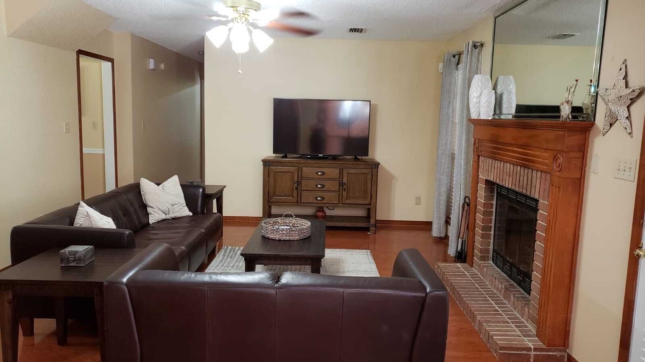 Photo of Livingroom in North Northwest Pensacola