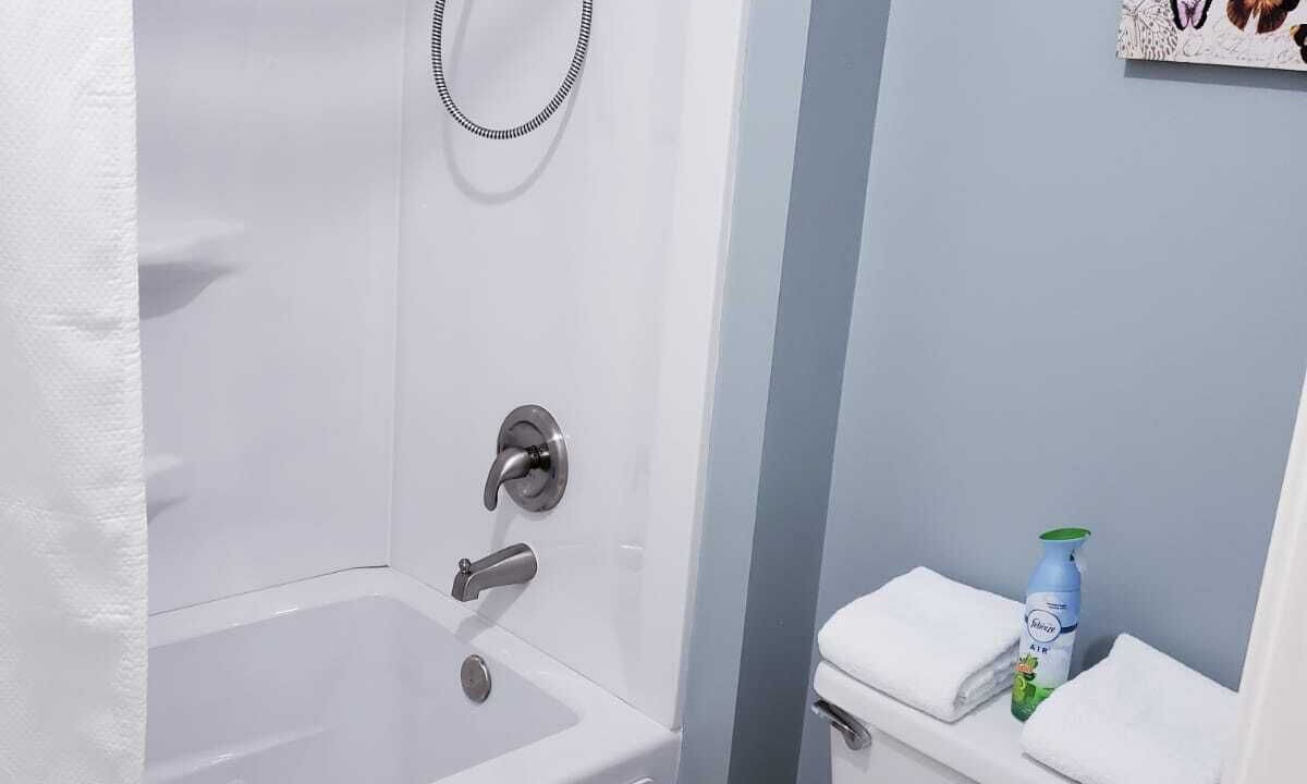 Photo of Bathroom in North Northwest Pensacola