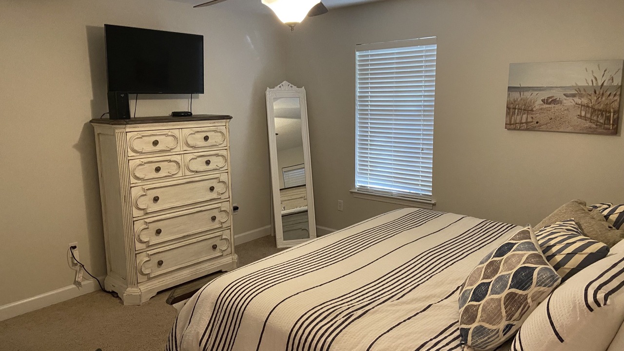 Photo of Bedroom in Long Beach
