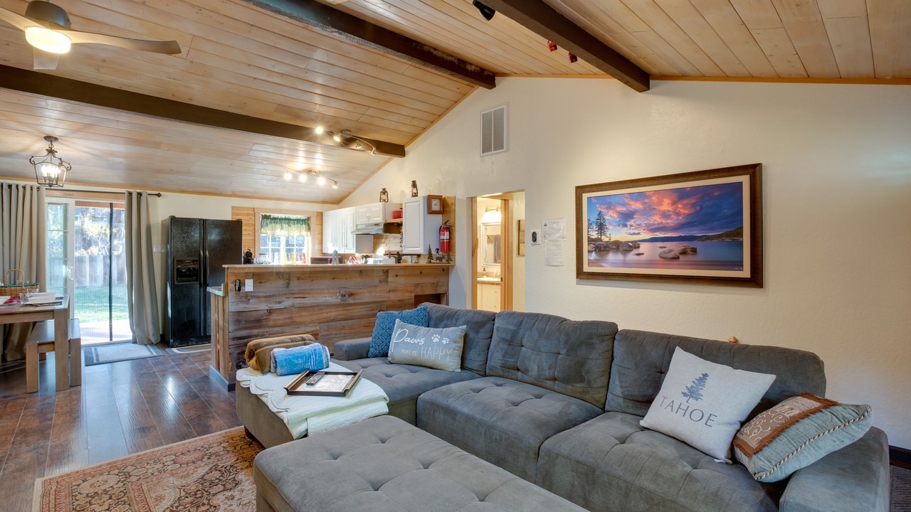 Photo of Livingroom in Lower Kingsbury