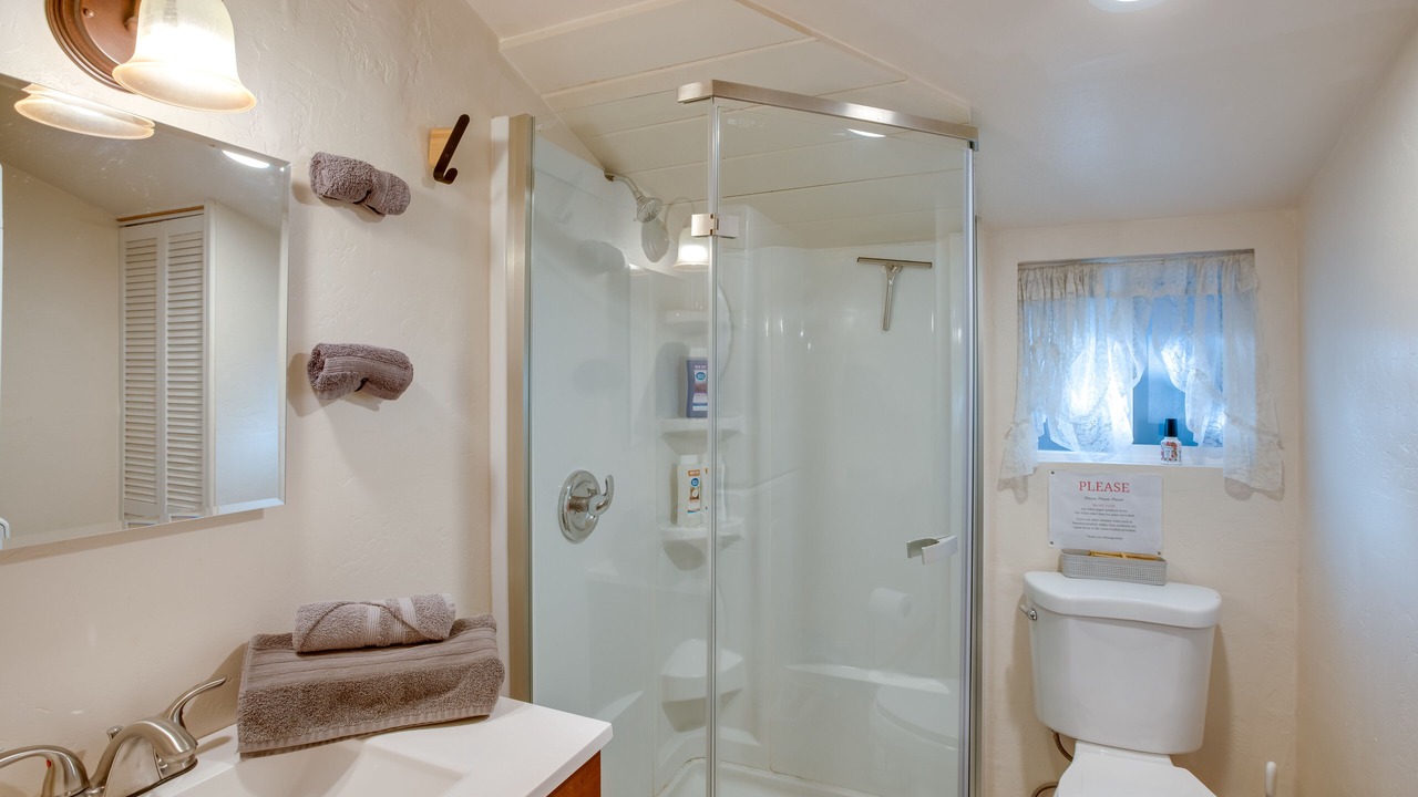 Photo of Bathroom in Lower Kingsbury