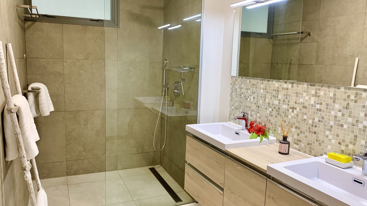 Photo of Bathroom in Punaauia
